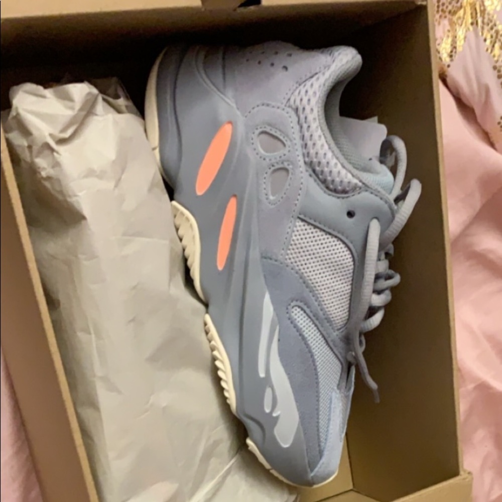 Yezzy boost 700 inertia